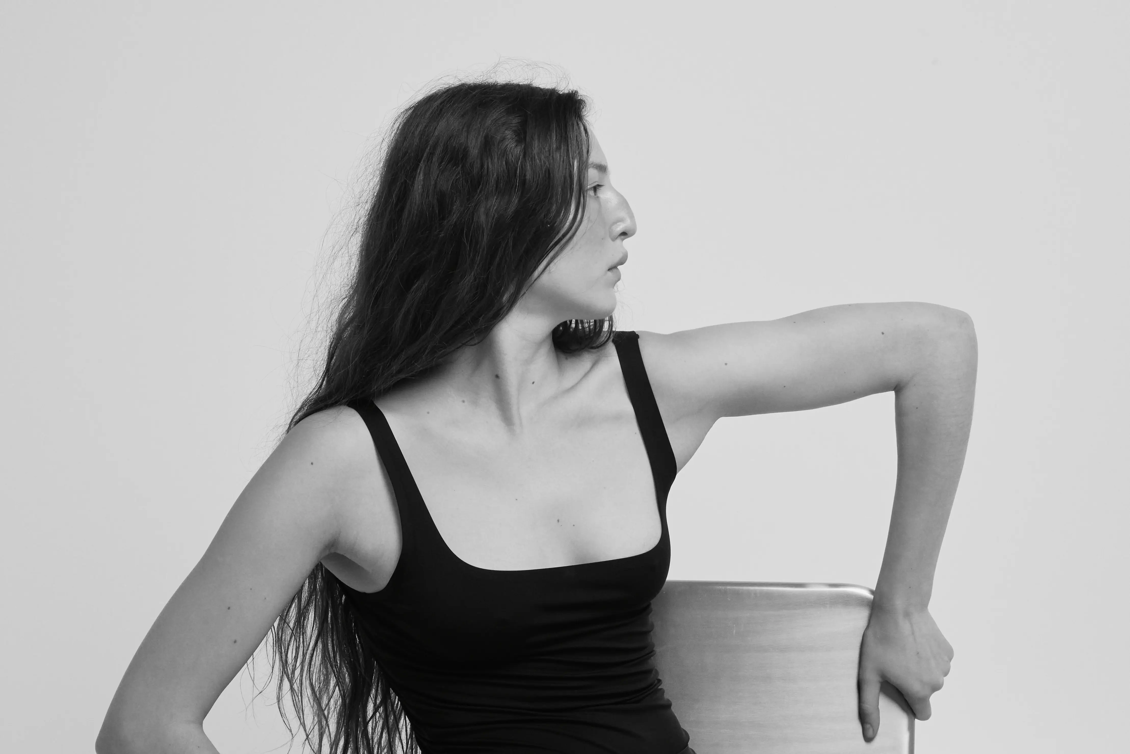 black and white self-portrait taken at monomo studio in barcelona